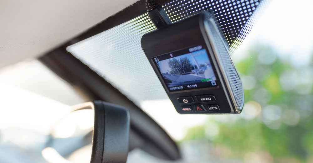 Viens no biežākajiem pēdējā laika radiosakaru traucējumu iemesliem -bezvadu 2,4 GHz videosignāla pārraides iekārtas, kuras izmanto transportlīdzekļa novietošanas stāvvietā palīgsistēmās