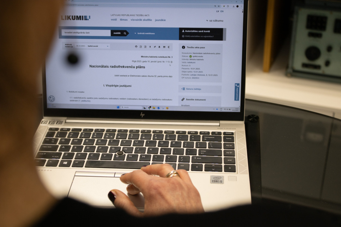 Persona datorā skatās Nacionālā radiofrekvenču plāna aktuālo redakciju vietnē likumi.lv.
