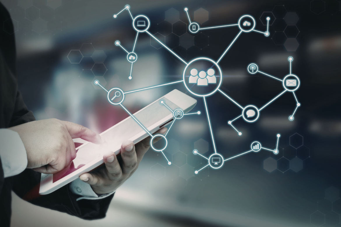 ilustratīvs attēls par tēmu - savienojamība un digitalizācija