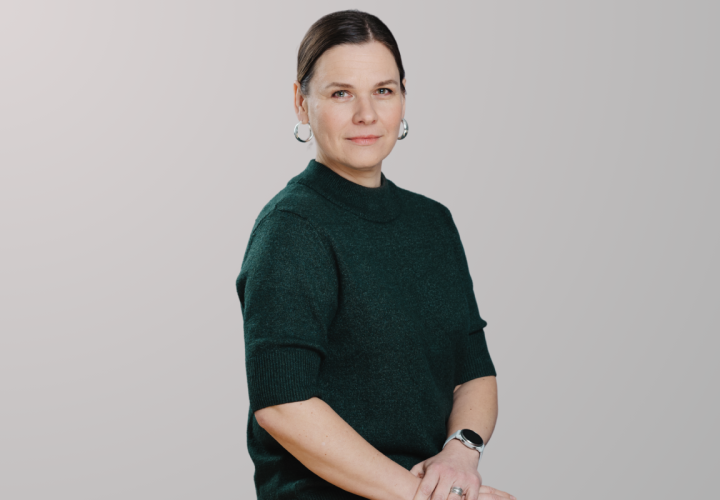 Fotoattēlā raksta autore Inese Janova